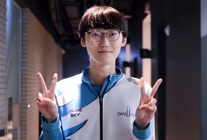 Faker：余生只能玩一个英雄选盖伦；努力为粉丝争第六冠